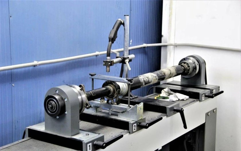 Балансировочный станок для карданных валов