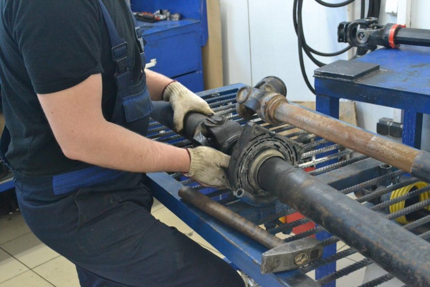 Карданный вал МАЗ Зубренок