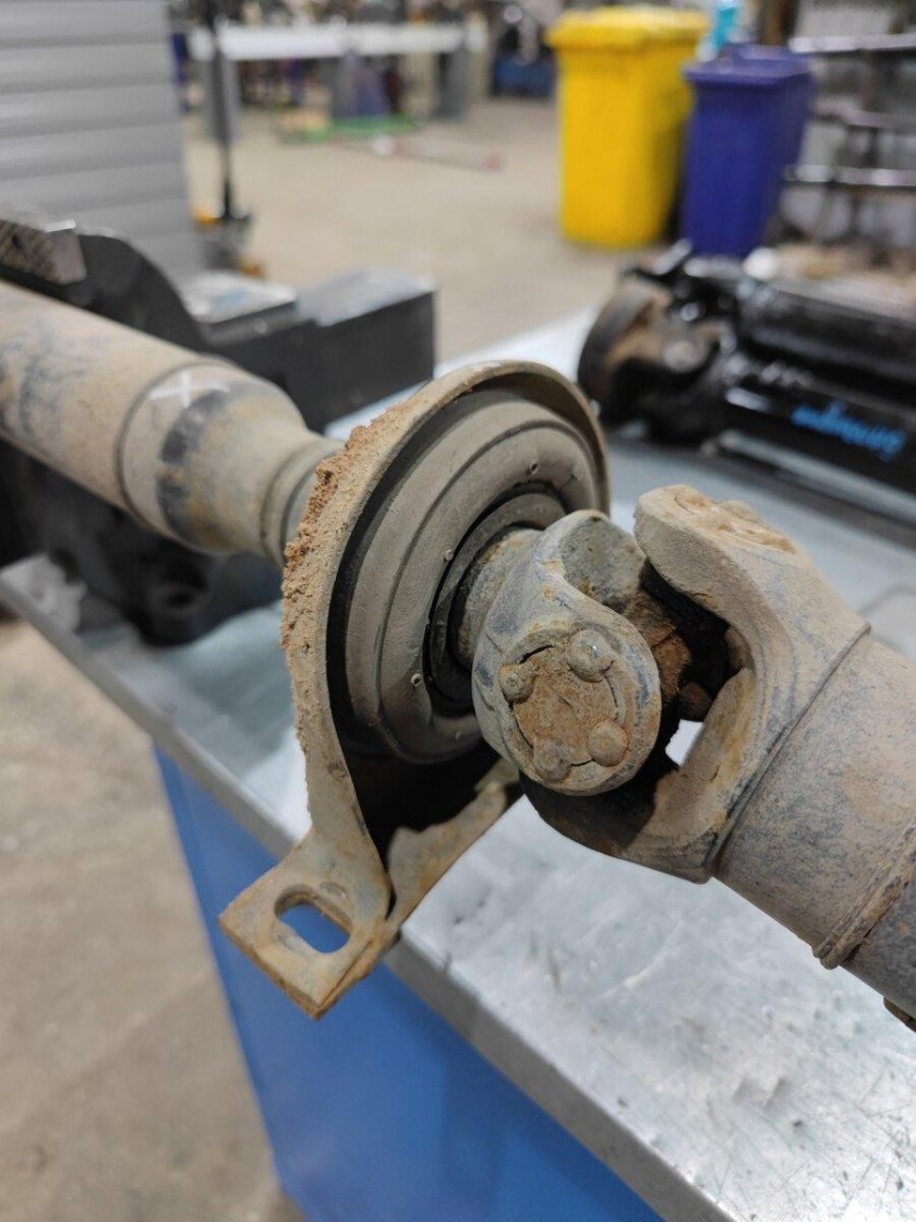 Карданный вал mercedes