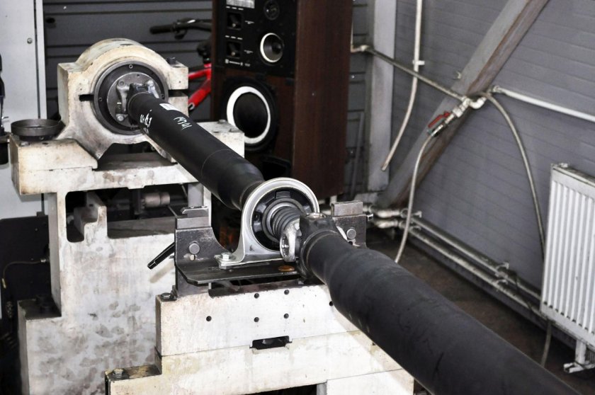 Соосность карданных валов Volvo VNL 670