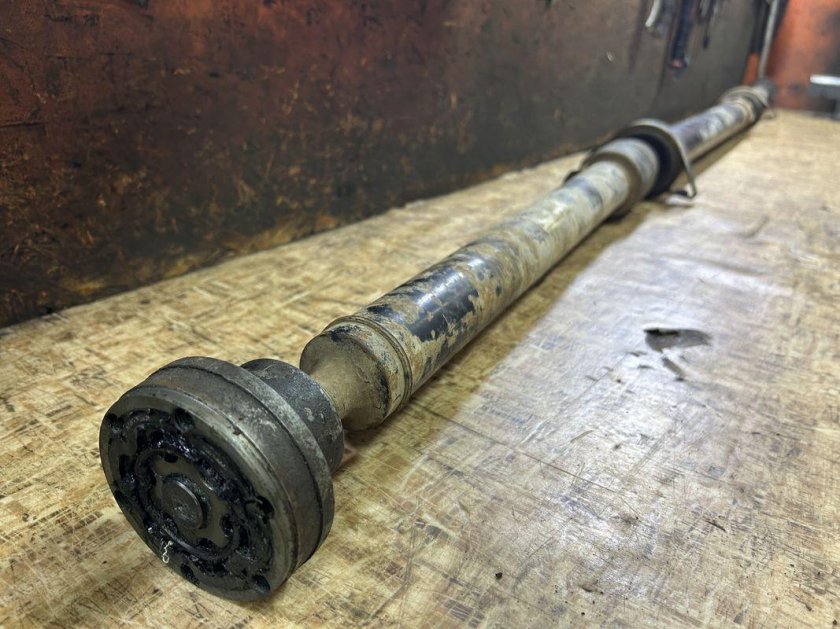 Карданный вал 3887297