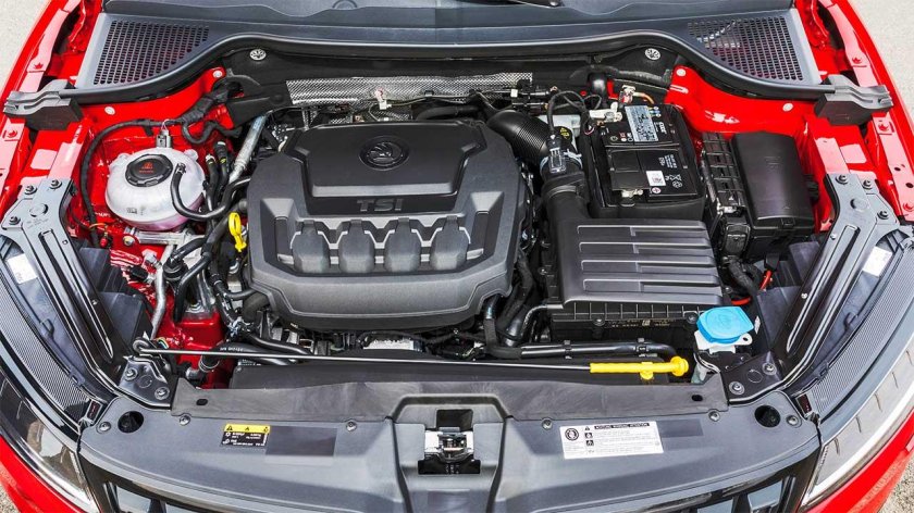 Моторный отсек Шкода Карок 1,4