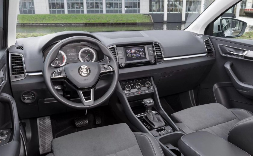 Skoda Karoq 2021 салон