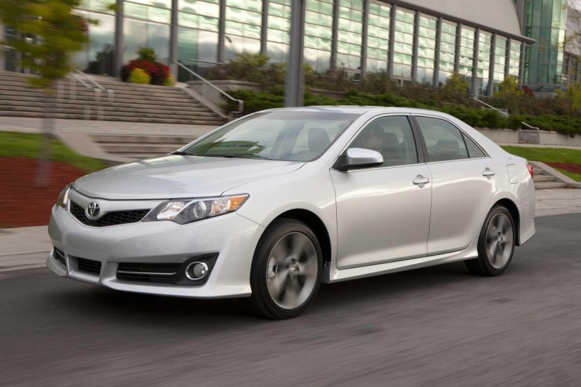 Toyota Camry 2
