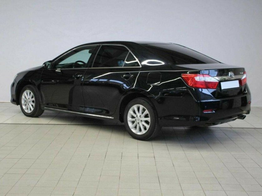 Toyota Camry VII (xv50) черный