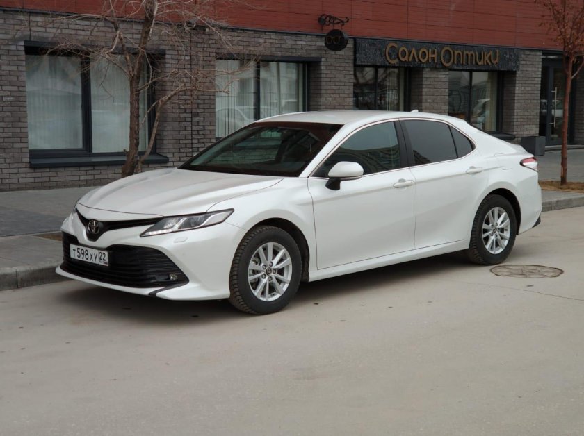 Тойота Камри 2.5