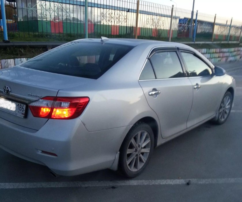 Тойота Камри 2.0