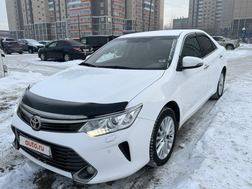 Тойота камри 2015 года