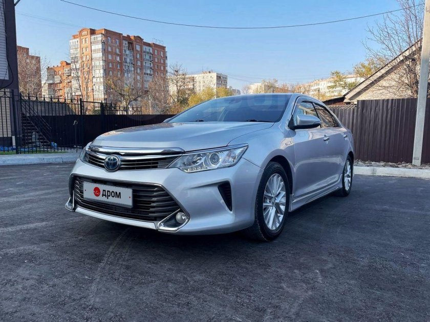 Toyota Camry v55