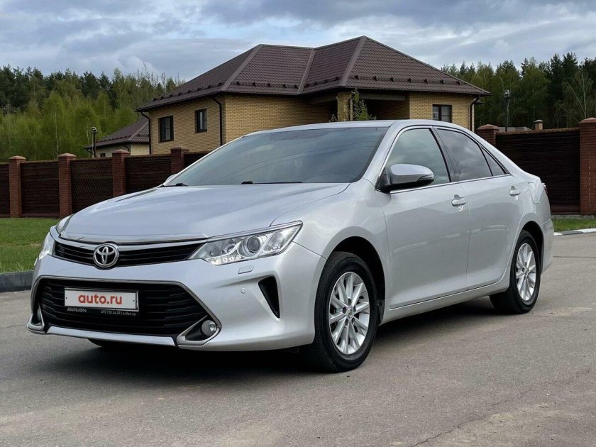 Тойота Камри 2016