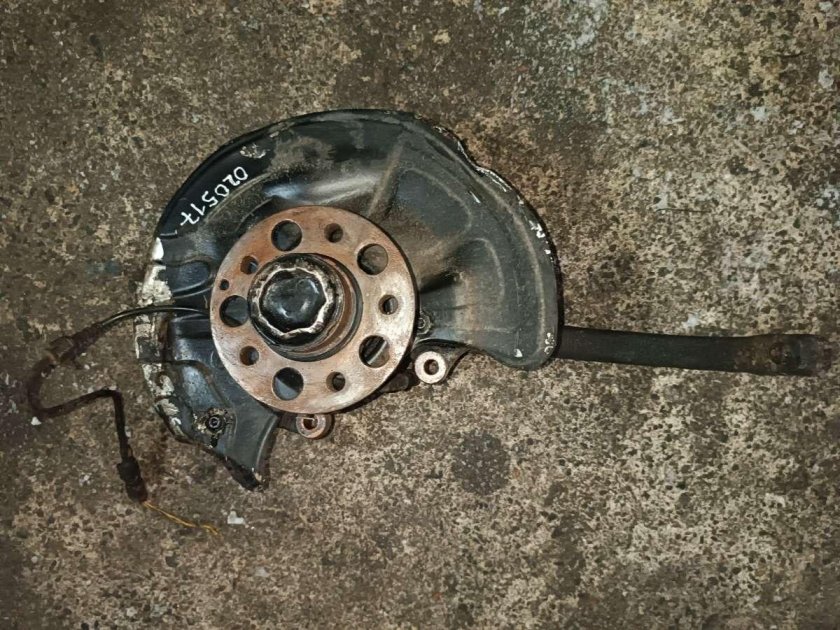 Мерседес 124 передняя ступица