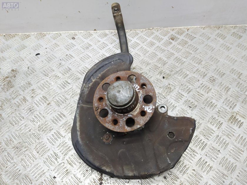 Цапфа передняя левая мерседес 211