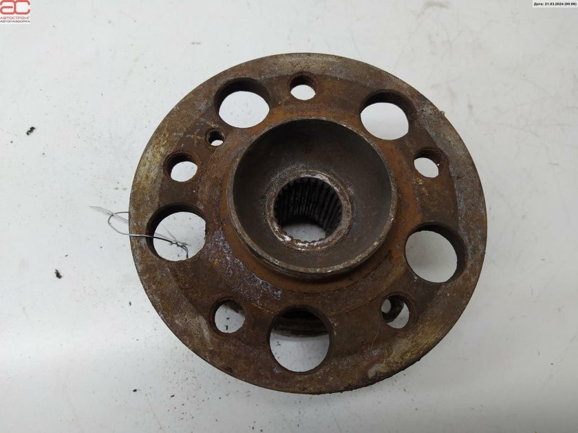 Ступица Мерседес 0003500535