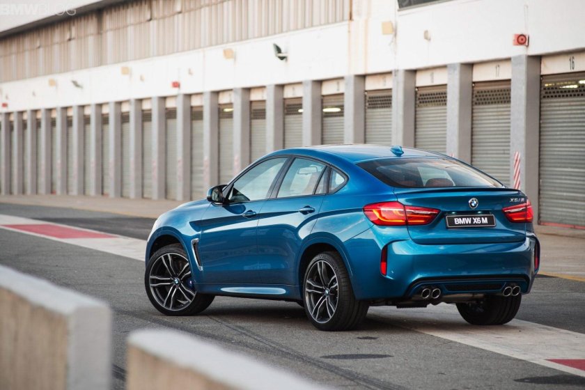 BMW x6m Blue