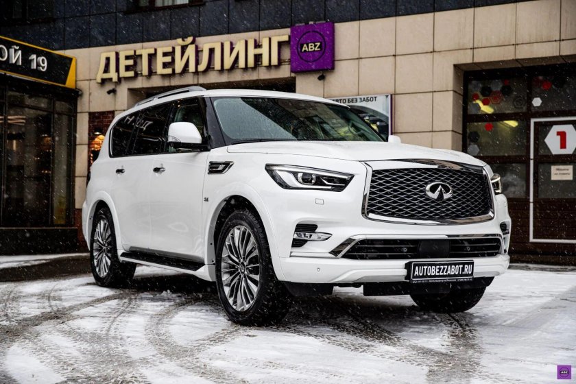 Инфинити qx80 белый
