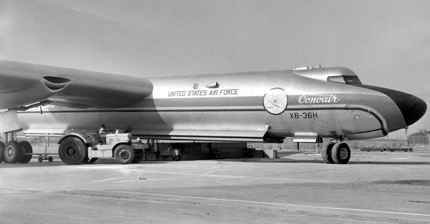 Самолёт Convair b 36