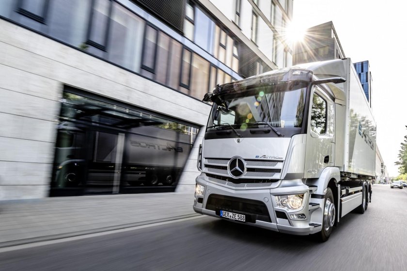 Mercedes Benz Actros 2022