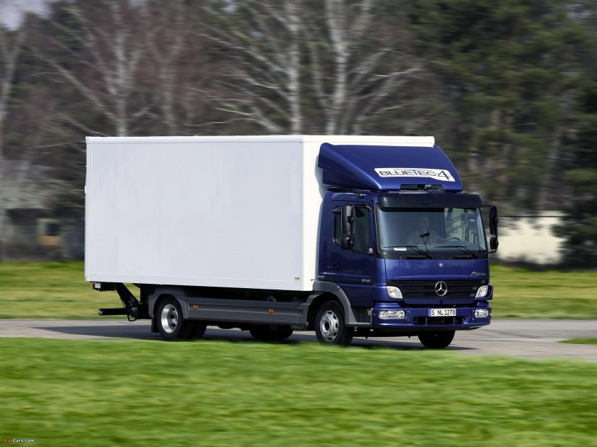 Mercedes-Benz Atego 818