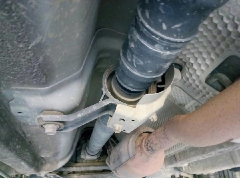 Подвесной подшипник карданного вала Mitsubishi Outlander 2008