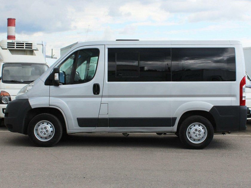 Пежо боксер минибус