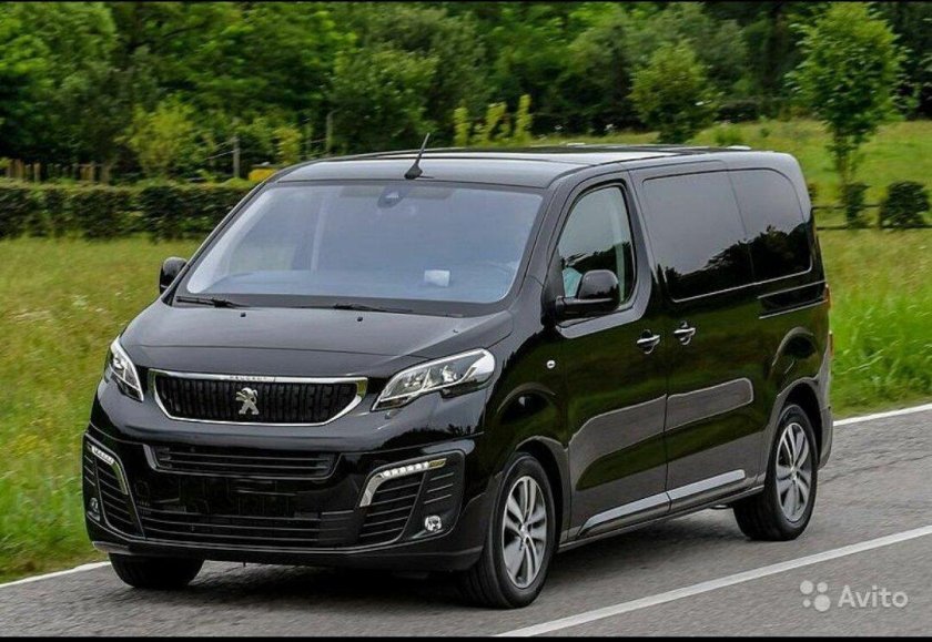 Микроавтобус Пежо Травеллер 2021