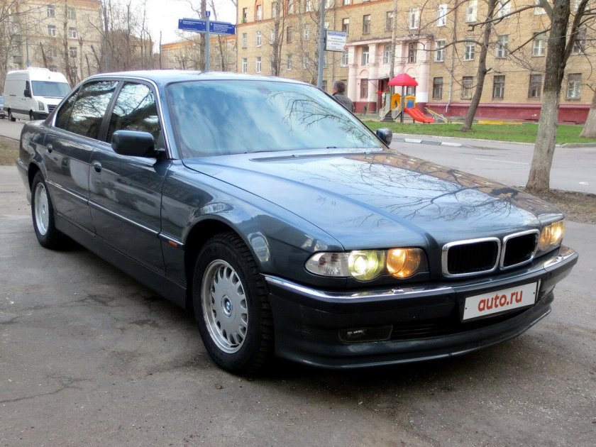 БМВ 735 li