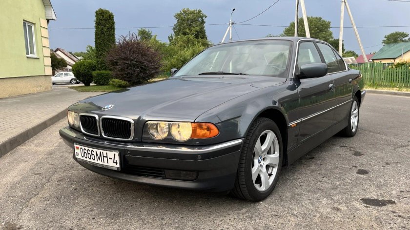 БМВ 735 1999