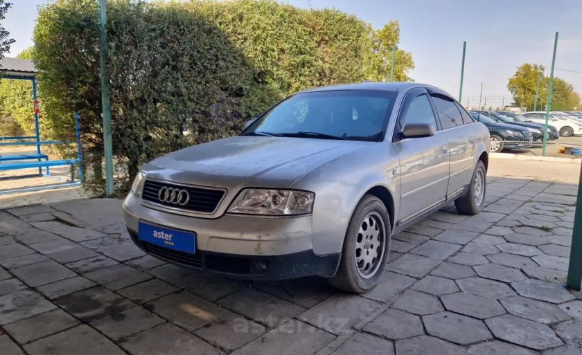 Ауди 2000 года