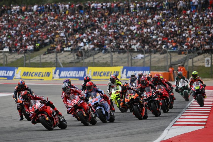 Гонка на мотоциклах