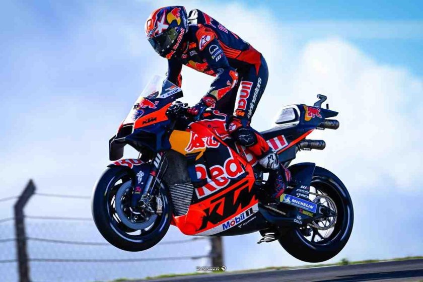 Низкий мотоцикл