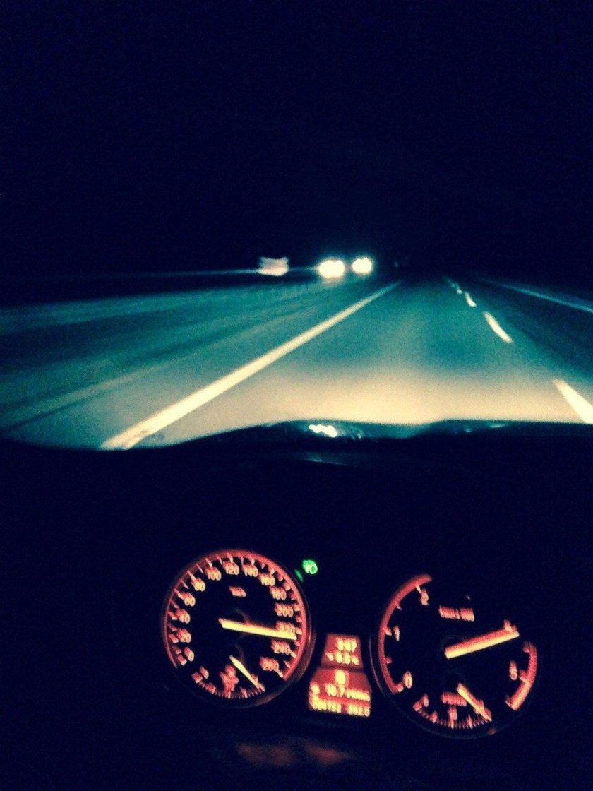 BMW спидометр 200 км