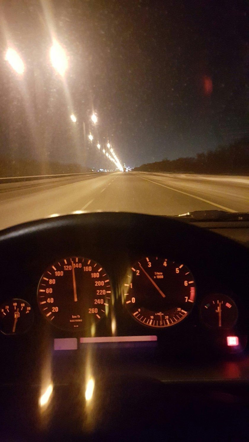 Спидометр 200 км/ч БМВ