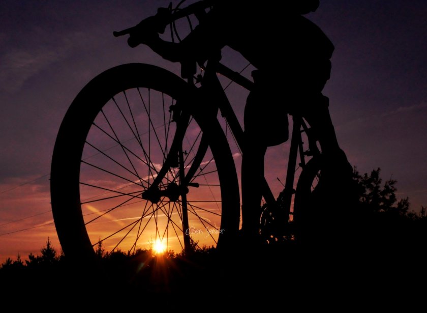Велосипед ночью