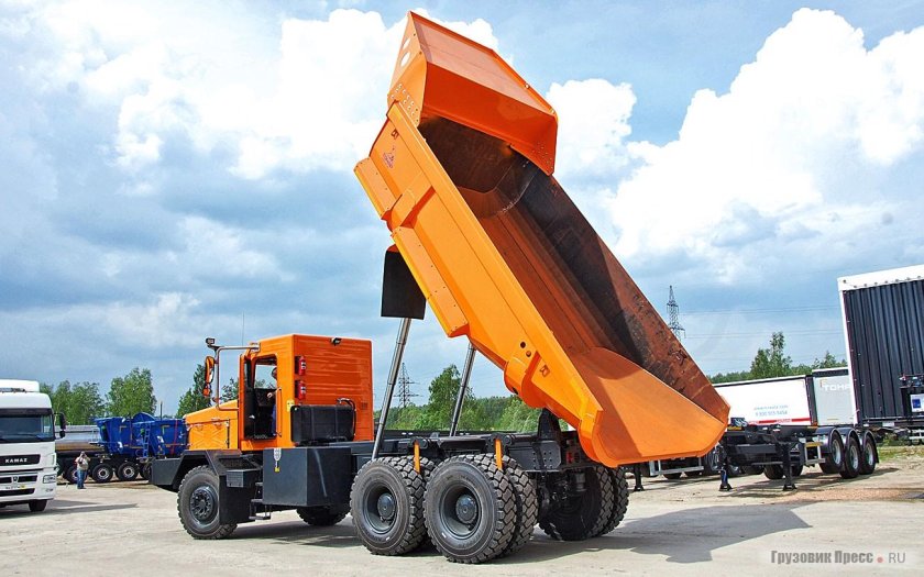 Карьерный самосвал тонар-7501