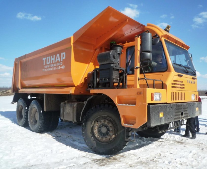 Карьерный самосвал Тонар-45251