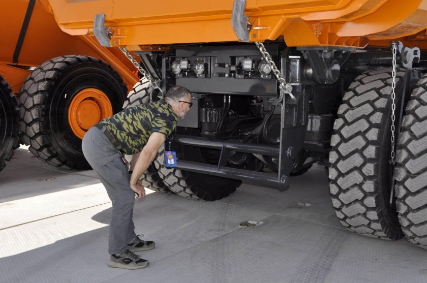 Шарнирно сочлененные самосвалы камаз