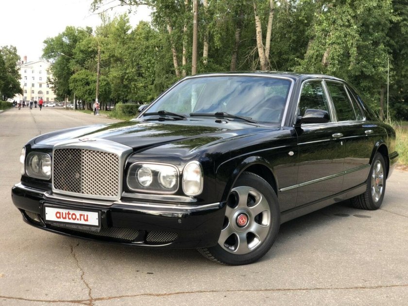 Бентли Арнаж 2000