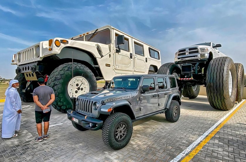 Огромный Хаммер h1