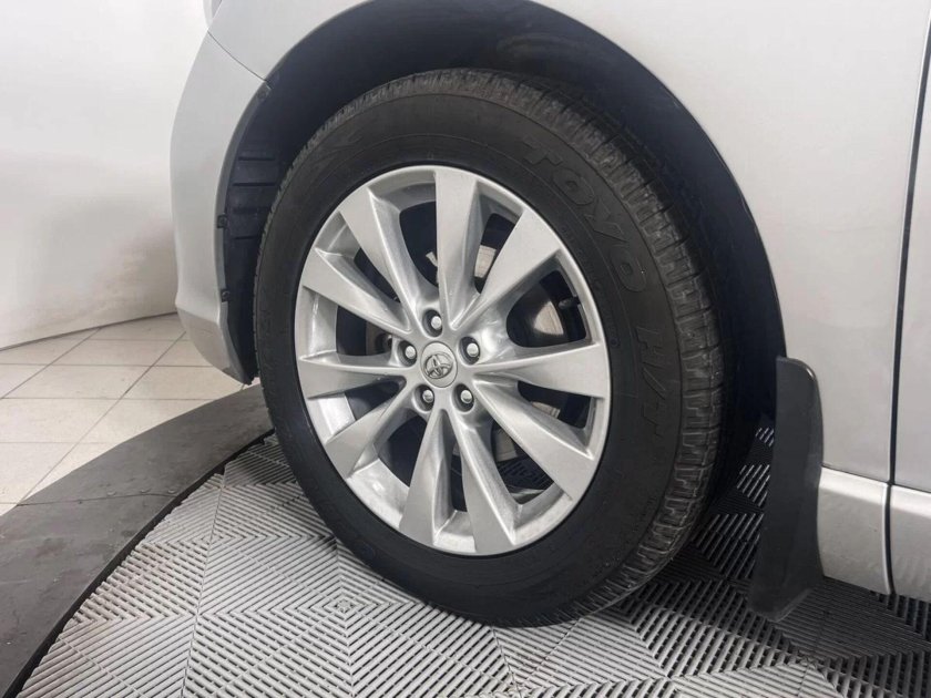 Тойота венза 2013