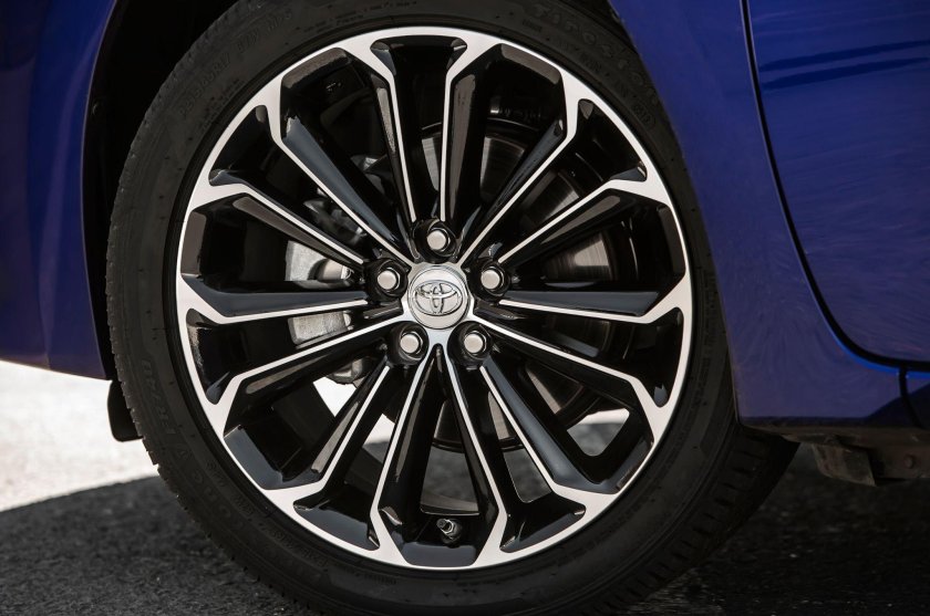 Toyota Corolla 2020 оригинальные диски