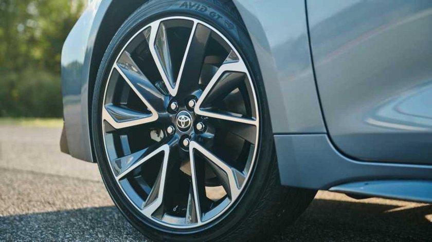 Тойота Королла XSE 2020