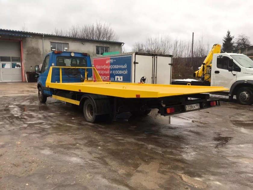 Ивеко Дейли эвакуатор со сдвижной платформой