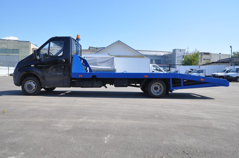 Эвакуатор Газель Некст со сдвижной платформой