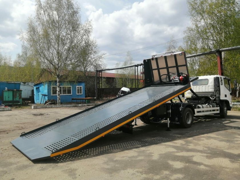 Эвакуатор со сдвижной платформой