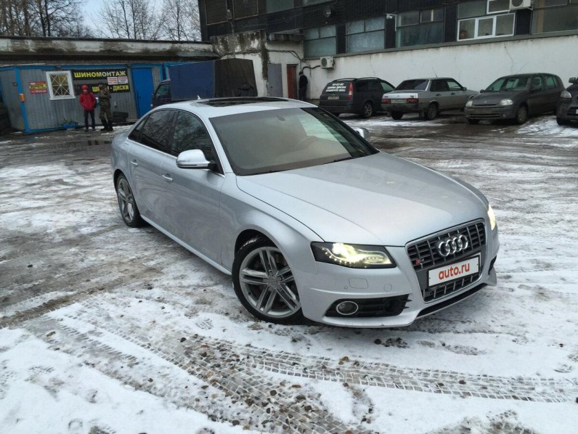 Audi a4 b8 серебро