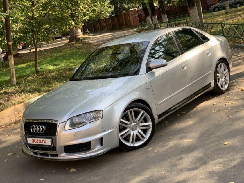 Ауди а4 серебристая