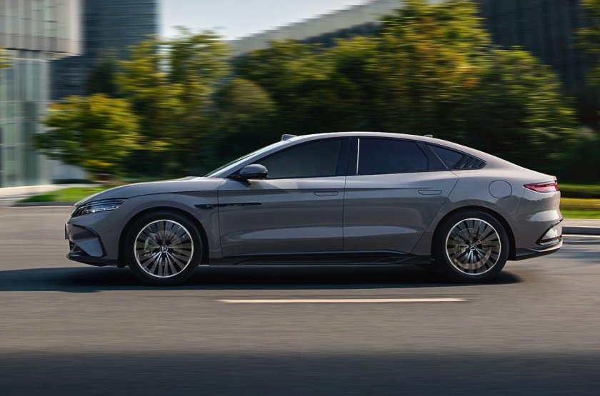 Китайская электромобиль