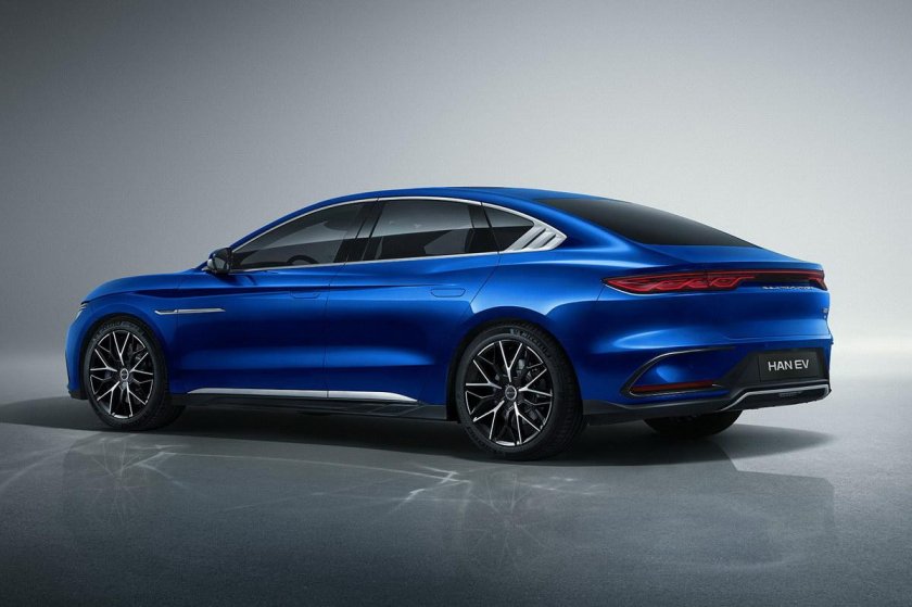 Новый седан Geely Preface