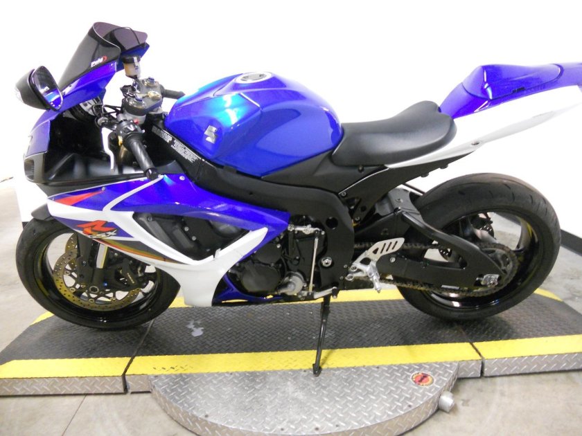 Сузуки 600 кубов