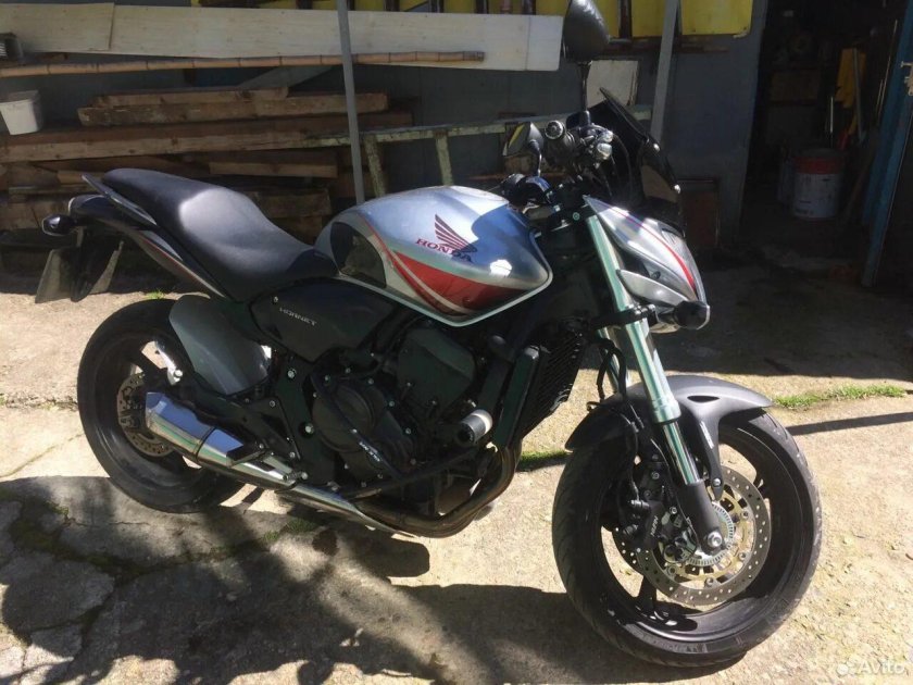 Дорожный мотоцикл 600 кубов